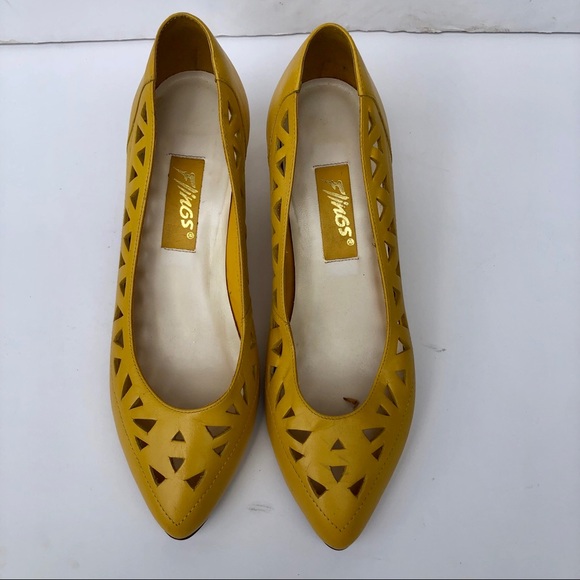 Vintage 80’s Flings geometric cutout kitten heels - Picture 2 of 7